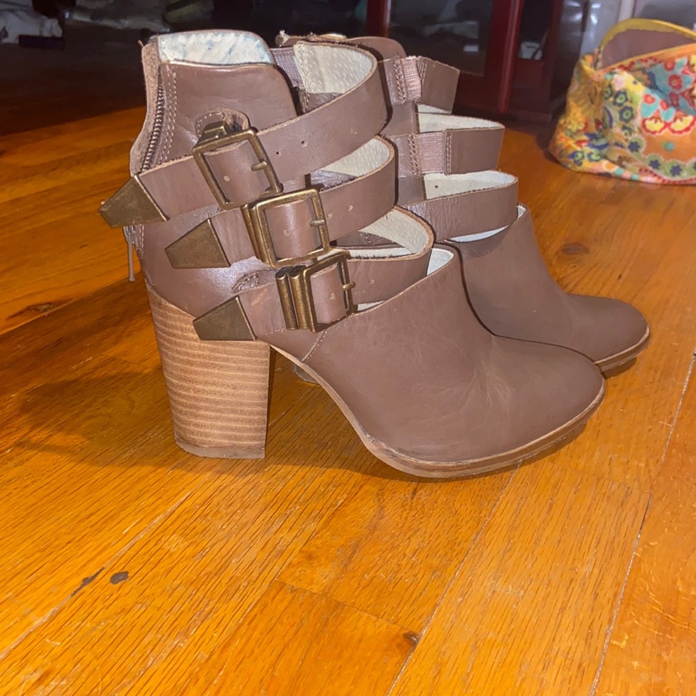 Seychelles studded booties
